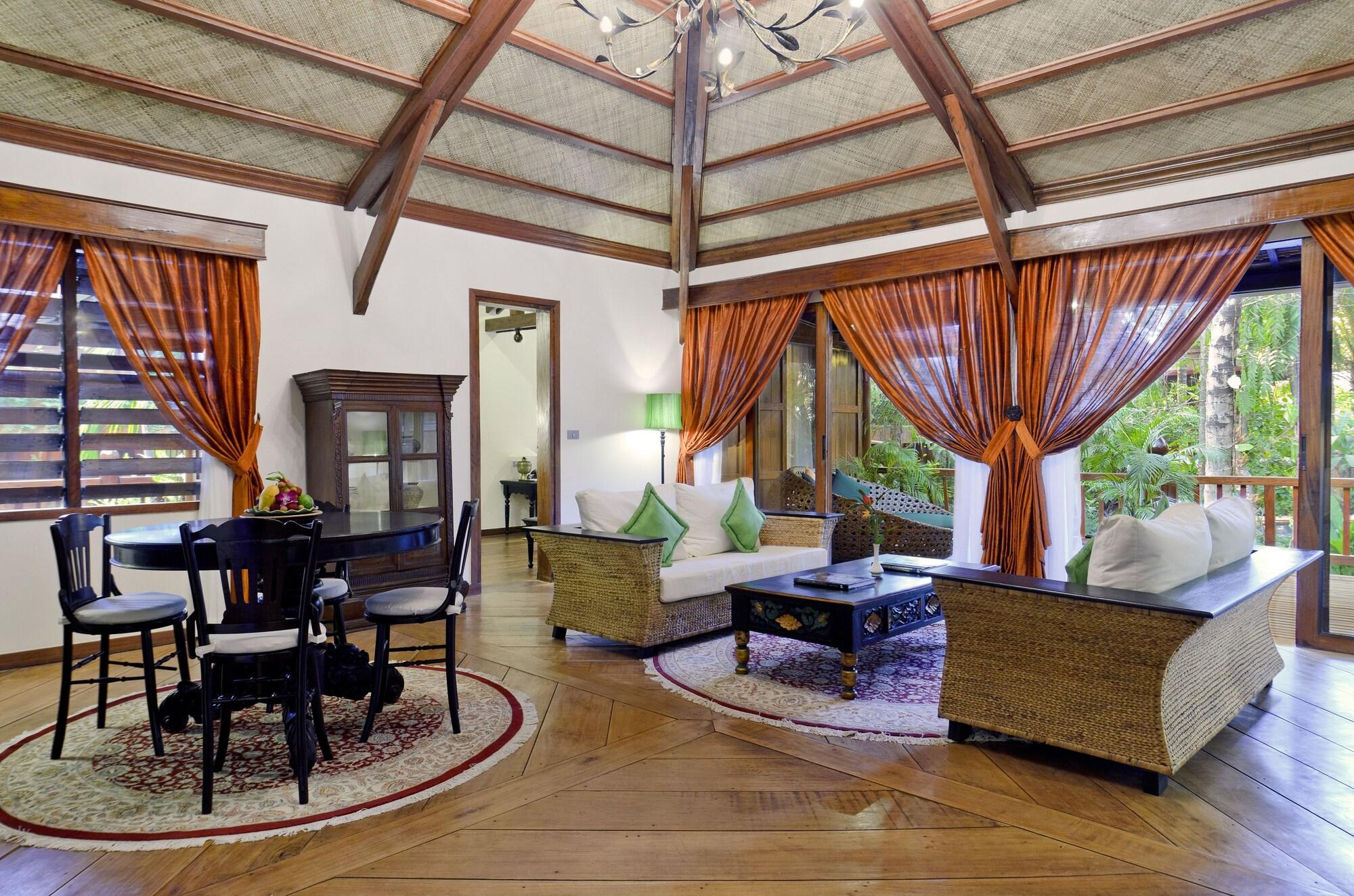 Angkor Village Hotel - Small Luxury Hotels Of The World Σιέμ Ρέαπ Εξωτερικό φωτογραφία The interior of a villa at the resort