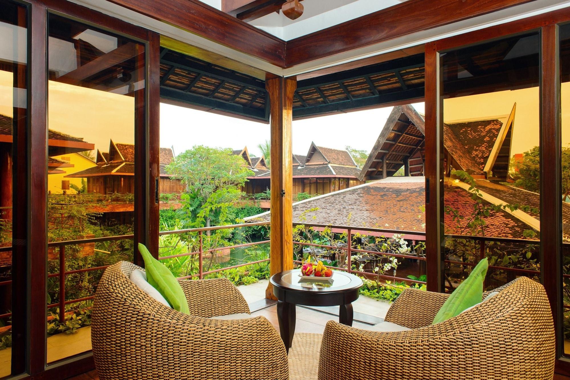 Angkor Village Hotel - Small Luxury Hotels Of The World Σιέμ Ρέαπ Εξωτερικό φωτογραφία A view from a suite at the resort