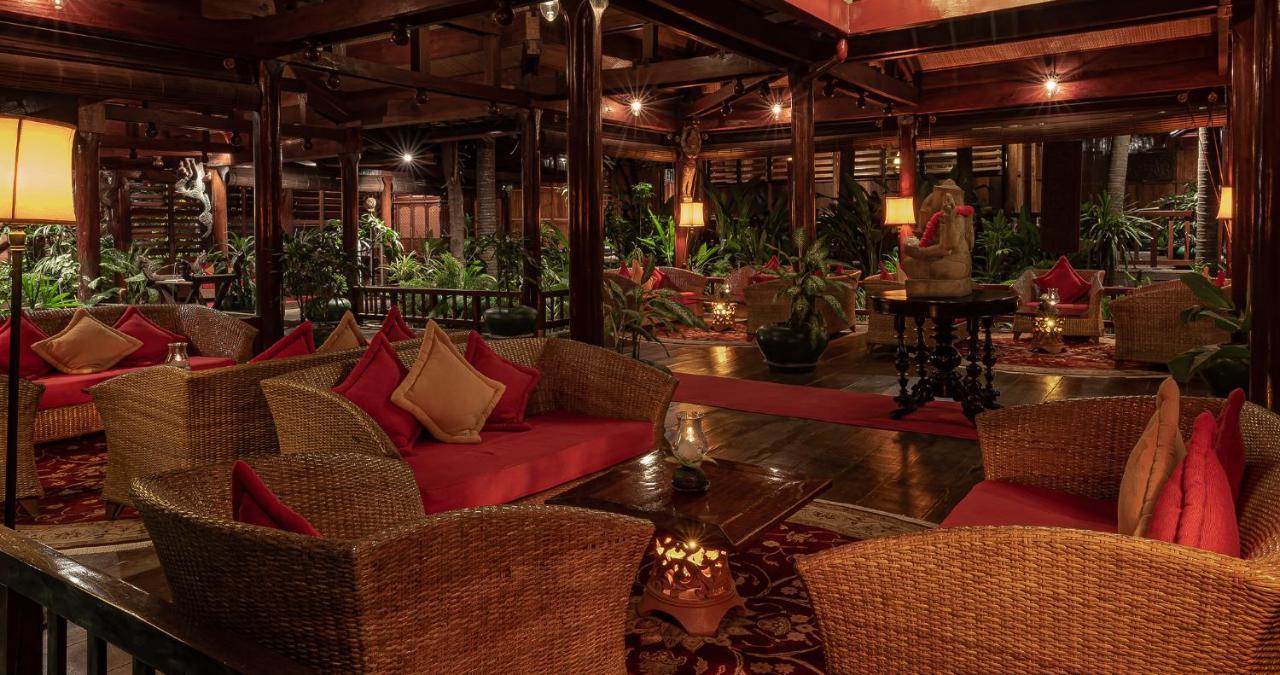 Angkor Village Hotel - Small Luxury Hotels Of The World Σιέμ Ρέαπ Εξωτερικό φωτογραφία The lobby of the Taj Bengal