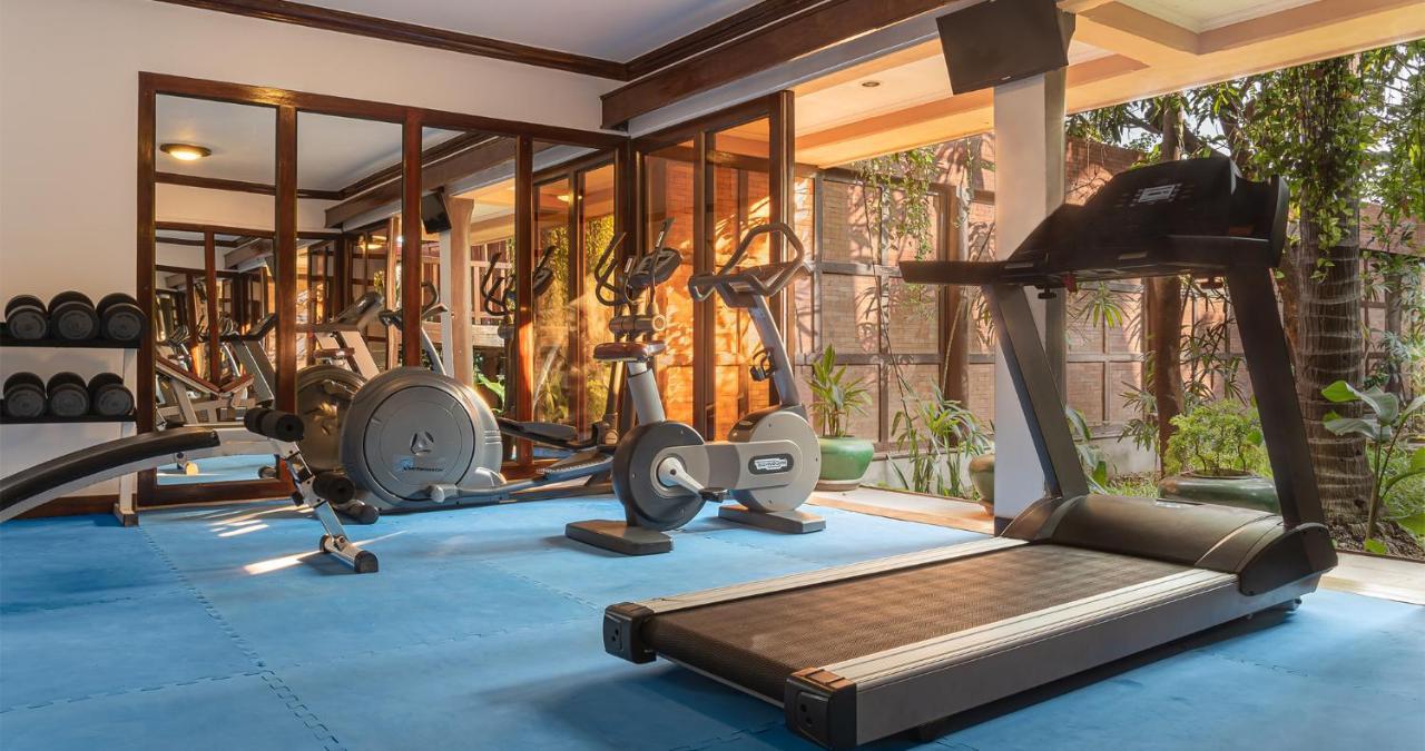 Angkor Village Hotel - Small Luxury Hotels Of The World Σιέμ Ρέαπ Εξωτερικό φωτογραφία The gym at the Taj Bengal