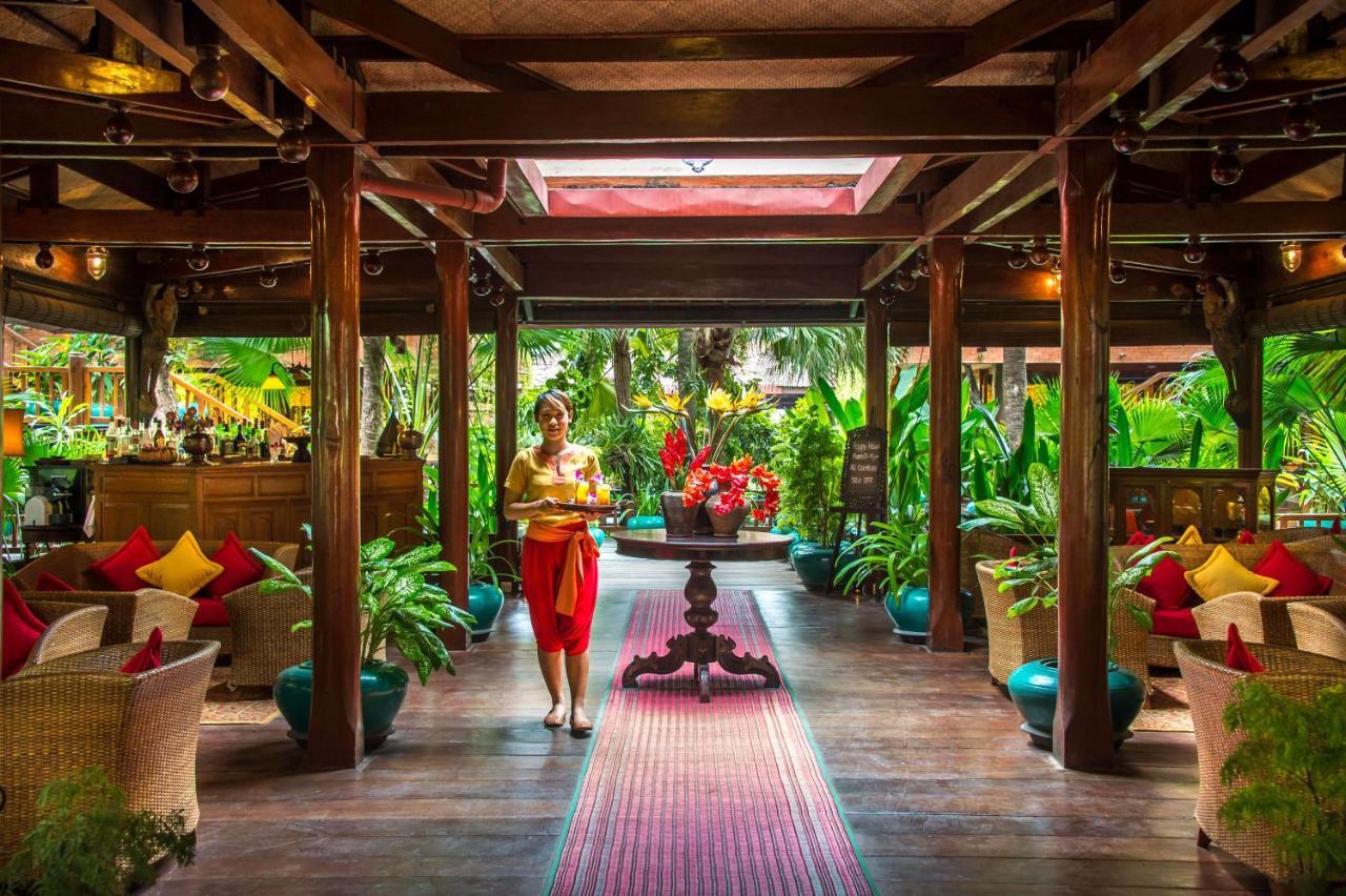 Angkor Village Hotel - Small Luxury Hotels Of The World Σιέμ Ρέαπ Εξωτερικό φωτογραφία The interior of the restaurant